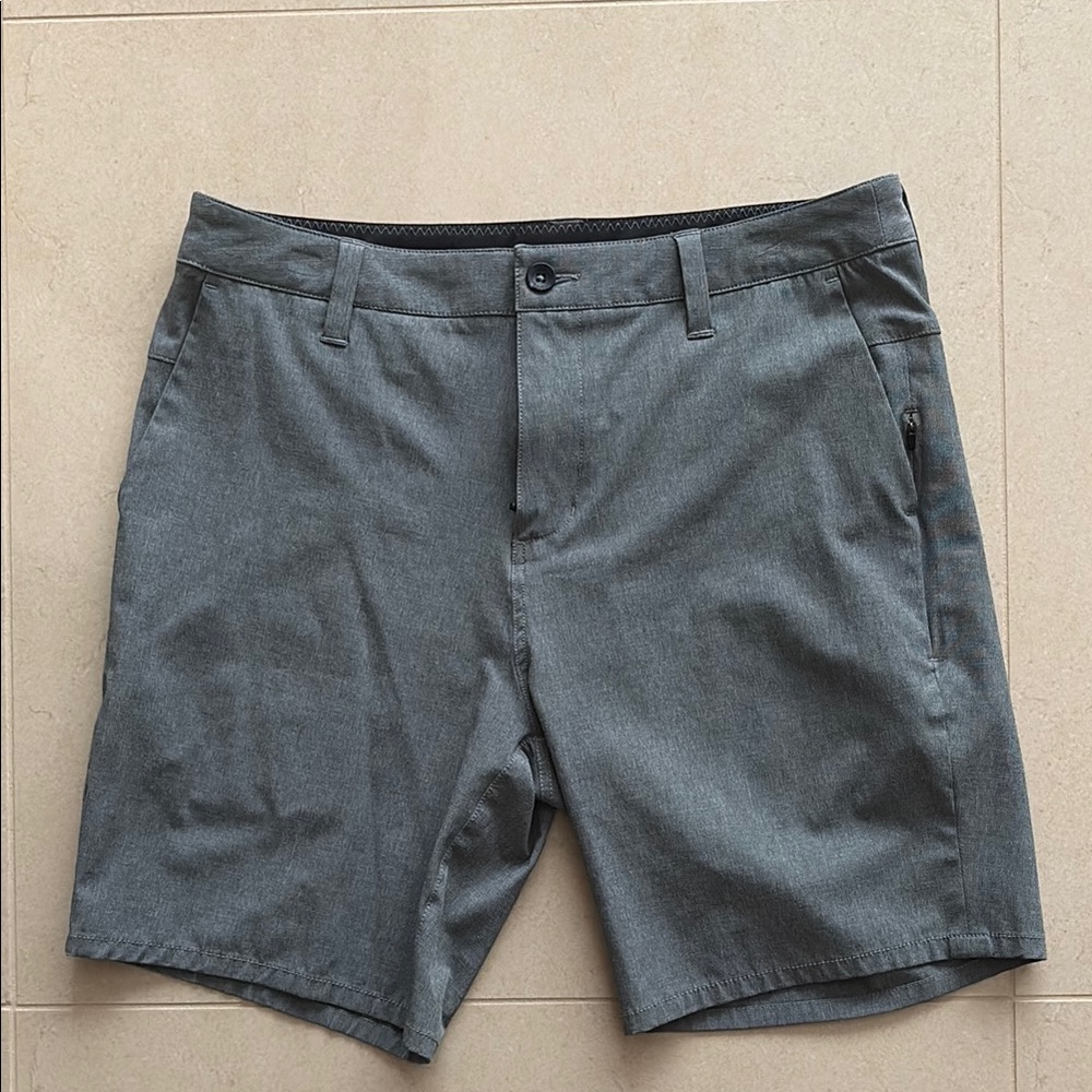 Vuori Men's Gray Shorts size 32. Excellent condition.